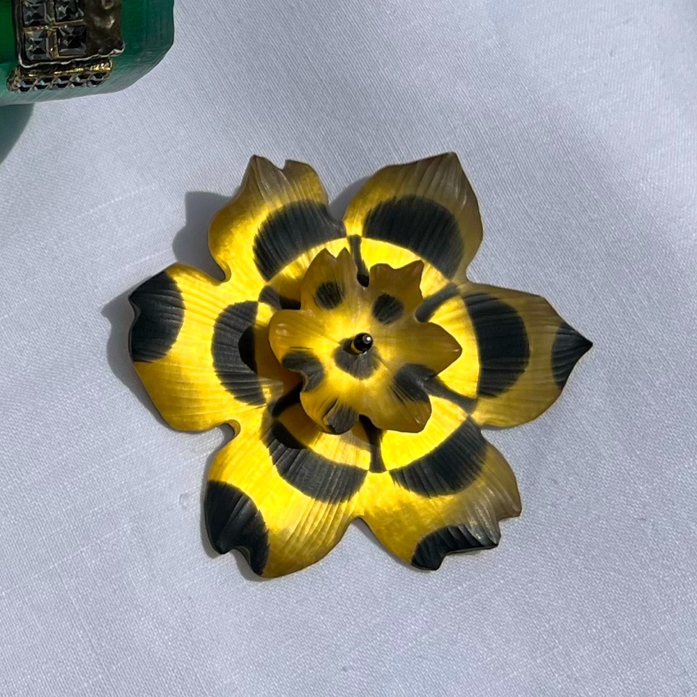 Vintage Alexis Bittar Flower Broach / Pin